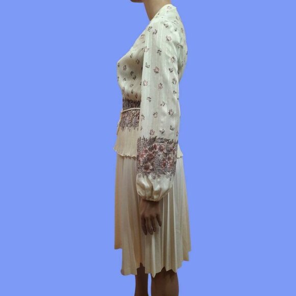 Vintage 70s Pleated Floral Butterfly Dress Cream Semi Sheer Long sleeve size M - Picture 7 of 12